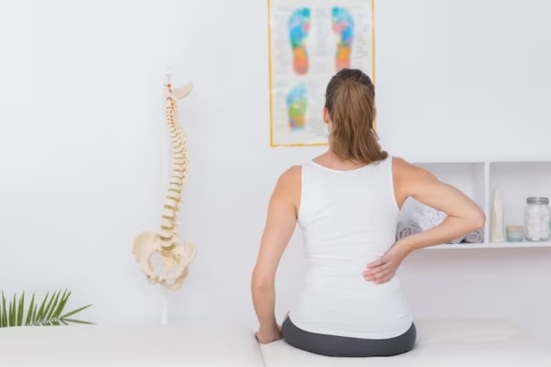 ¿Qué son la cifosis y la lordosis?